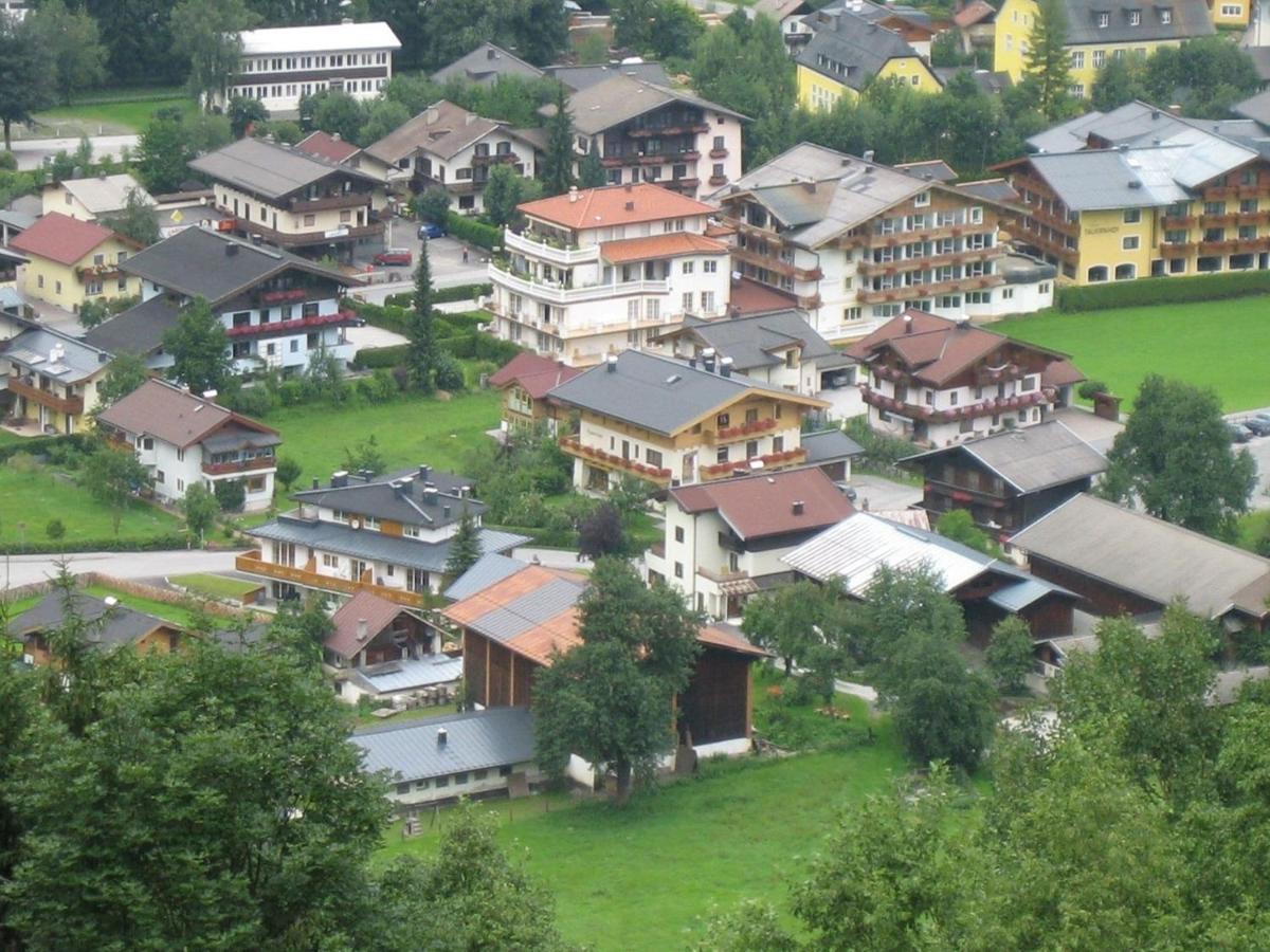 Apartment In Kaprun Near Ski Lift Экстерьер фото